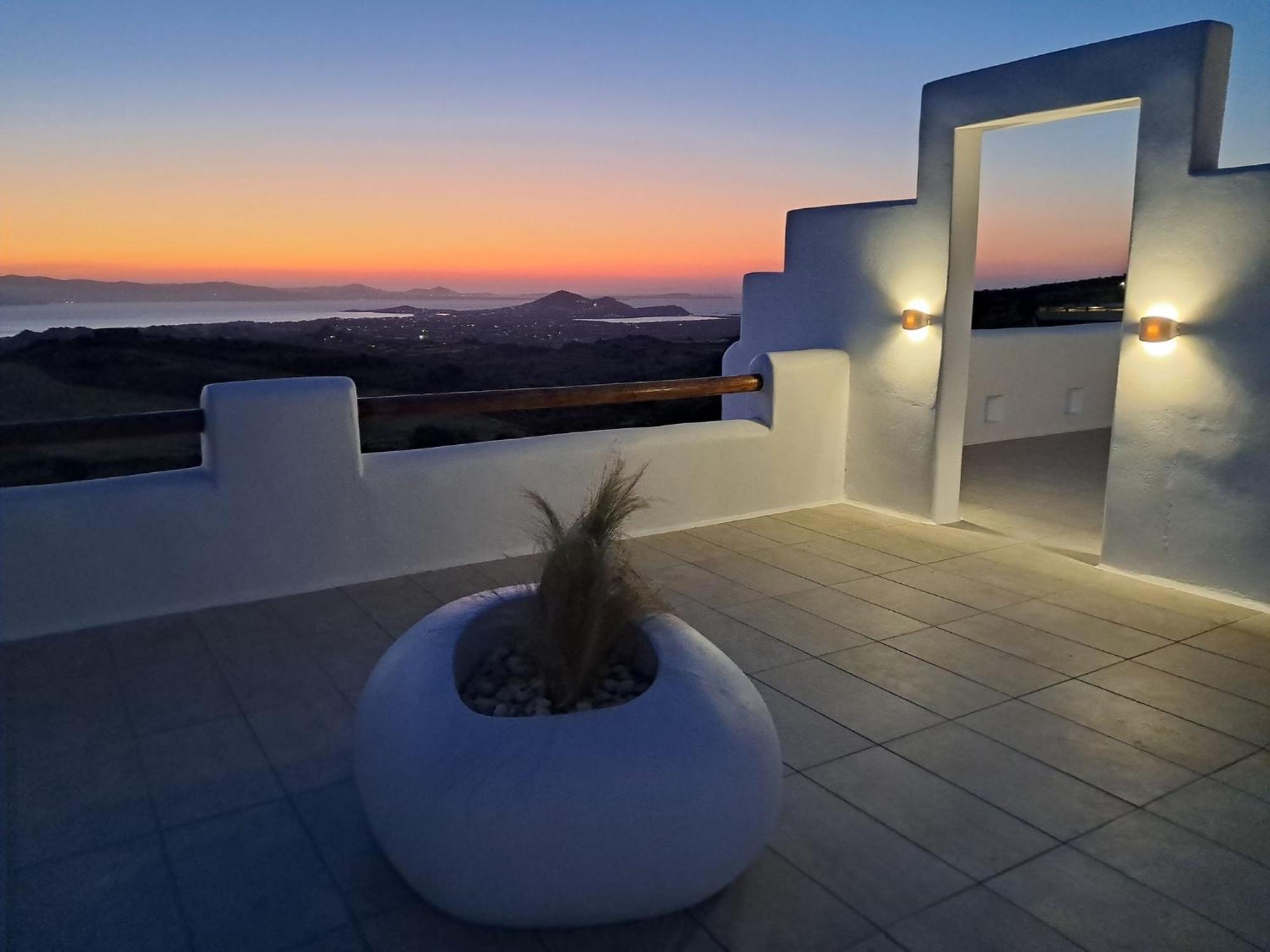 Ariadne'S Crown Luxury Suites With Private Pool Vivlos Bagian luar foto