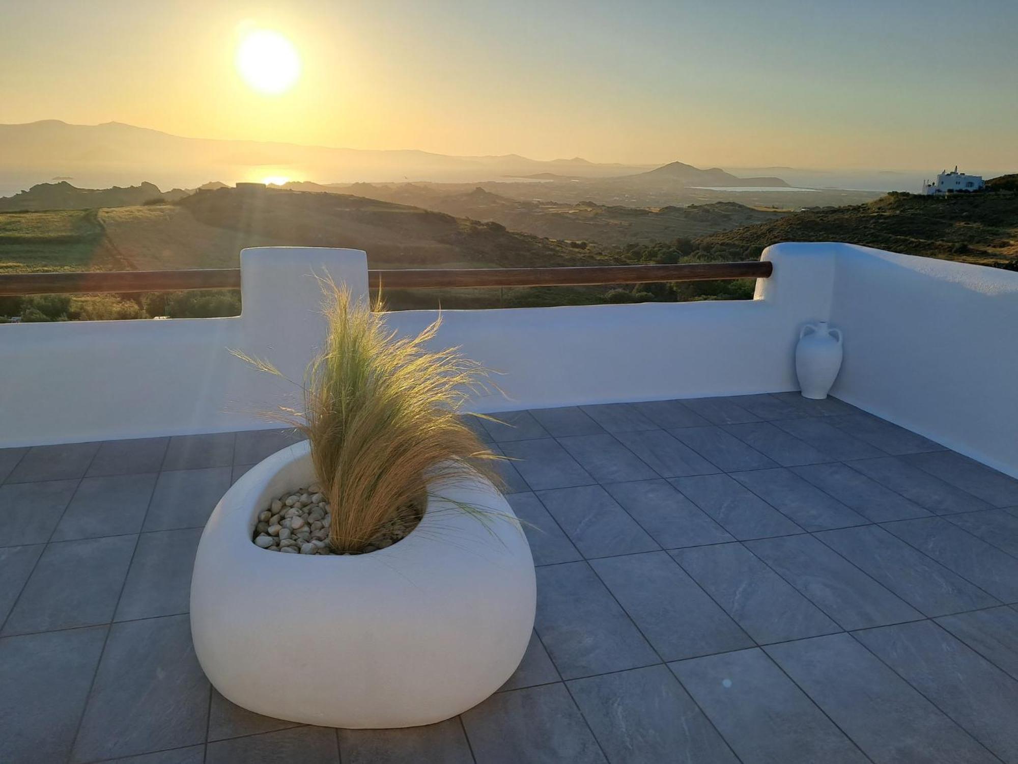 Ariadne'S Crown Luxury Suites With Private Pool Vivlos Bagian luar foto